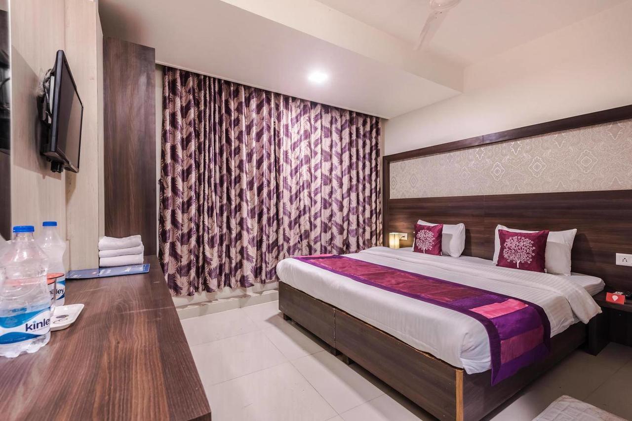 Hotel Veer Residency Panvel Exterior foto