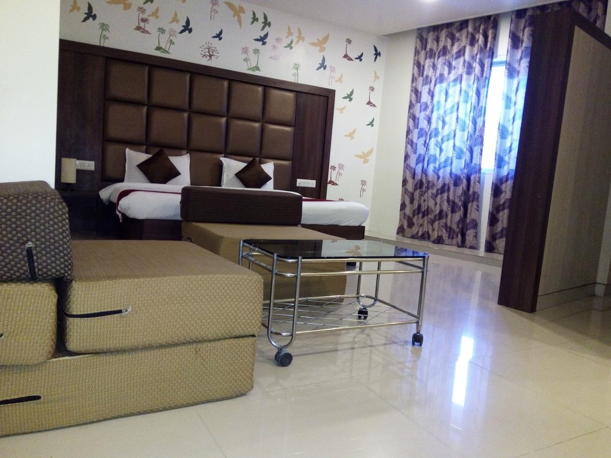Hotel Veer Residency Panvel Exterior foto