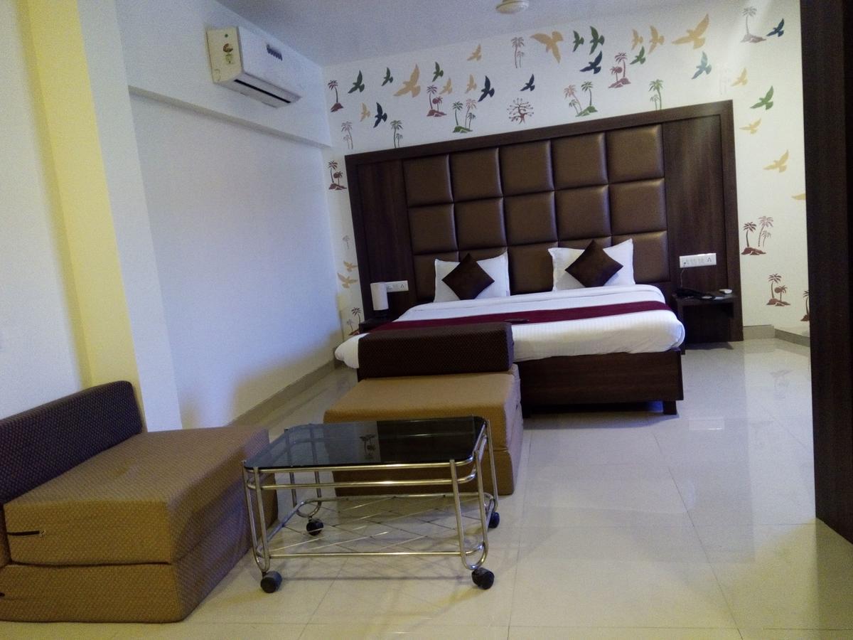 Hotel Veer Residency Panvel Exterior foto
